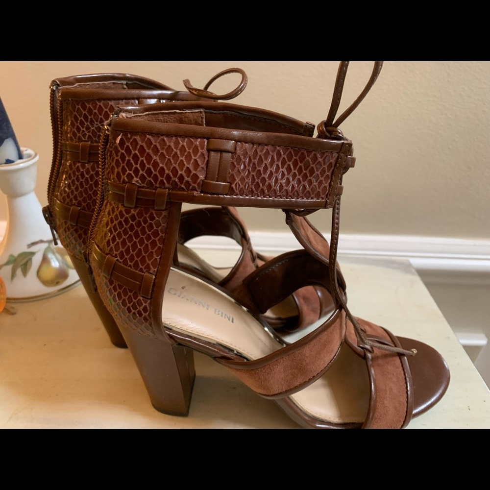 Suede /Patent leather Gianni Bini NEW sz9